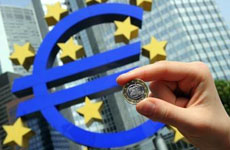 歐債危機推動油價繼續(xù)下跌