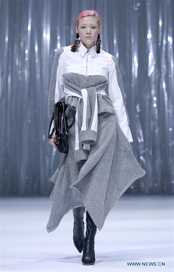 CHINA-BEIJING-GRADUATE FASHION WEEK (CN)