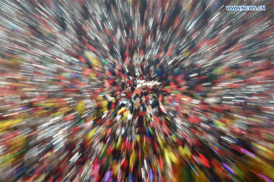 (PRC70Years) XINHUA PHOTOS OF THE DAY