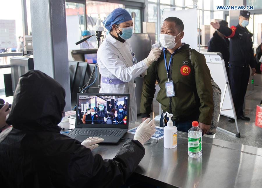 CHINA-HUNAN-SPECIAL TRAIN-RETURNING TO WORK (CN)