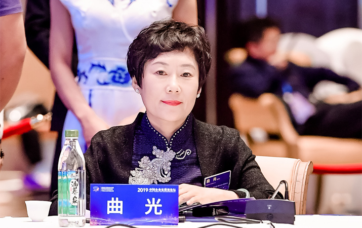 曲光：高效、成熟的私人銀行對國家和社會有積極的意義