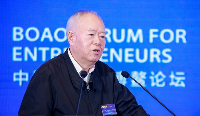 中國工程院院士，中國石油化工集團(tuán)有限公司原黨組成員、高級(jí)副總裁曹湘洪演講