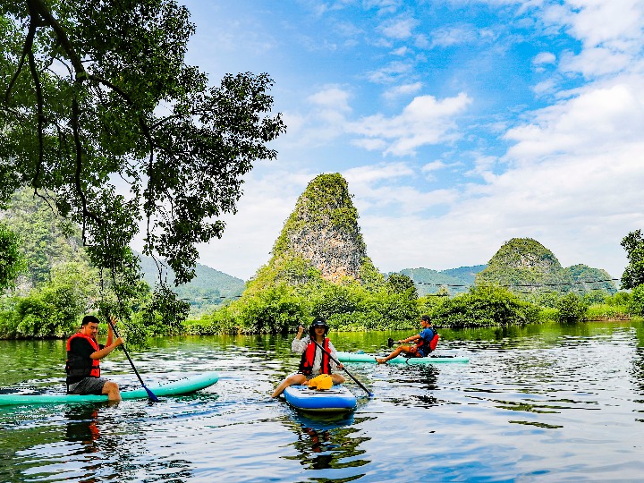 追光丨房車、帳篷、太空艙&hellip;&hellip;你想要的露營裝備這里都有