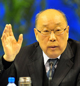 萬(wàn)?。?ldquo;小豬吃大豬操盤者&rdquo;