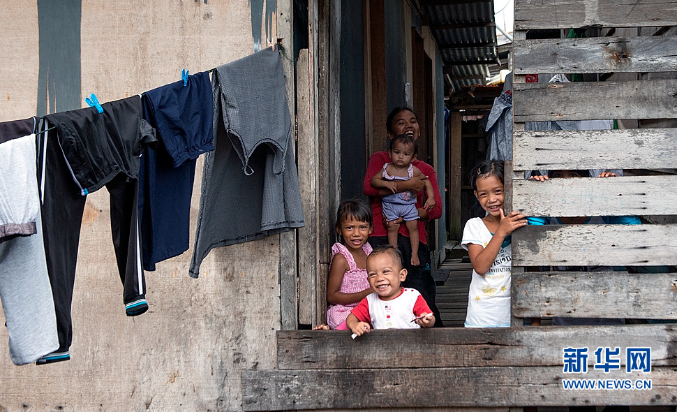 西木露村的孩子們