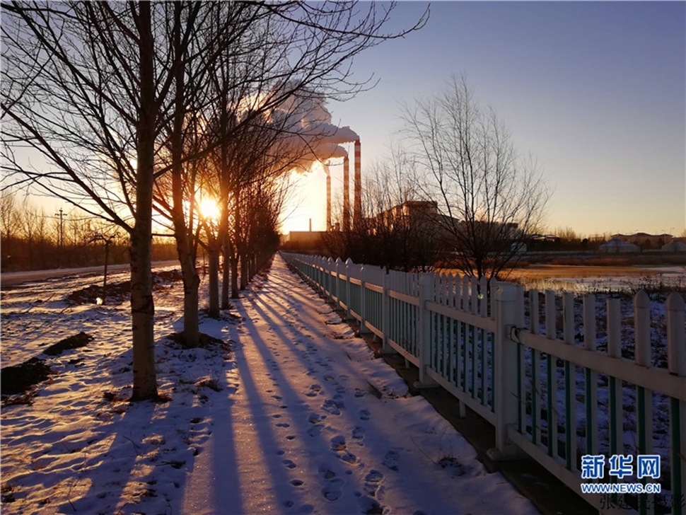 上都冬至的光與影