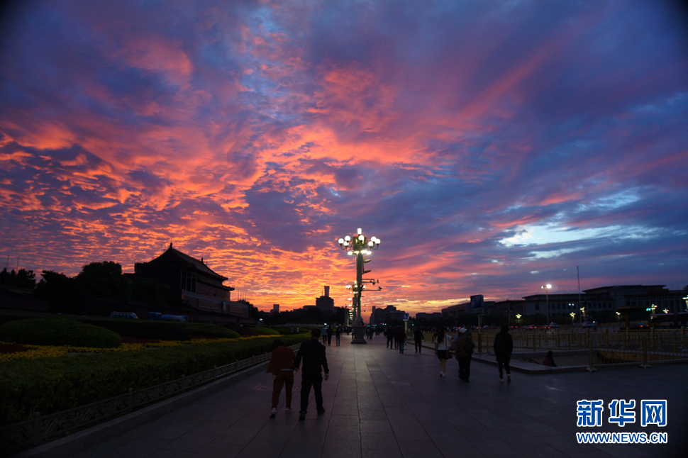 美哉，天安門！