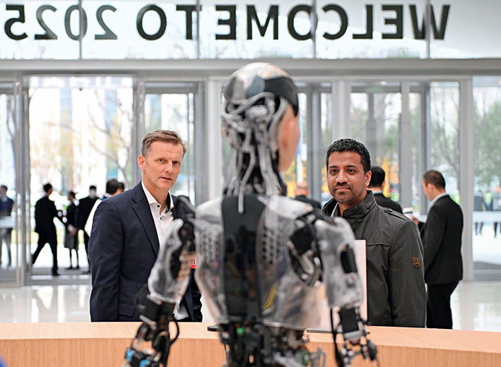 人機(jī)共生時代，警惕AI依賴