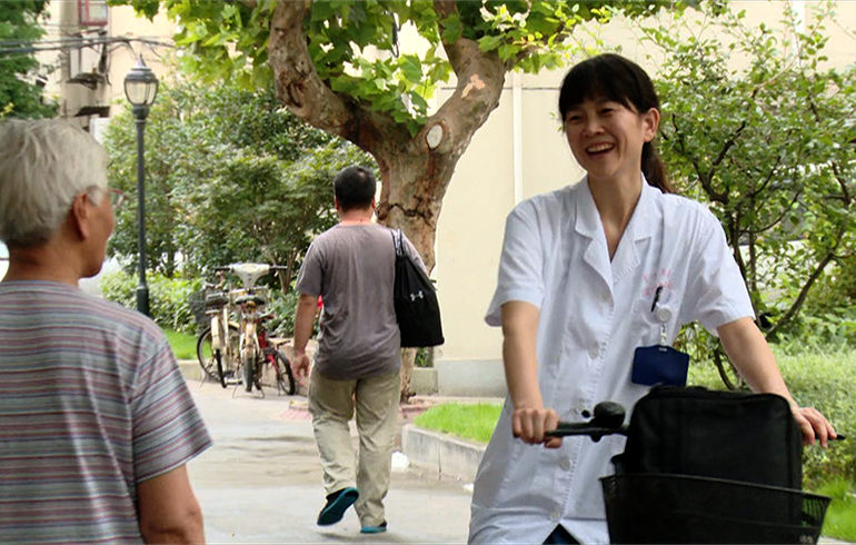 致敬偉大改革｜對話40年，講述身邊的健康故事（第十七集）&mdash;&mdash;從赤腳醫(yī)生到鄉(xiāng)村醫(yī)生