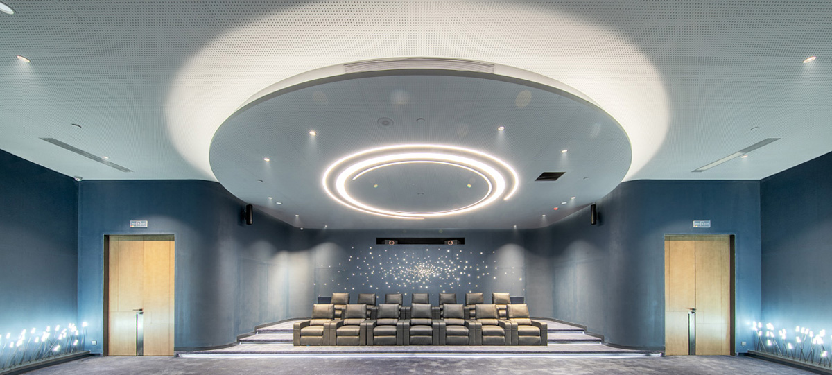 中央商務區(qū)的最中心位置，是融合城市文脈主題的文旅CBD