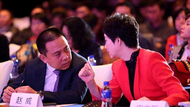 華夏幸福產(chǎn)業(yè)發(fā)展集團(tuán)總裁趙威、《英才》雜志社社長宋立新現(xiàn)場交流