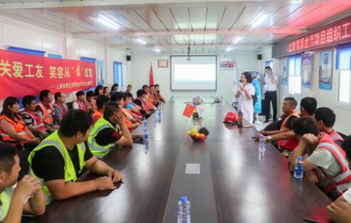 &ldquo;小病挺，大病拖&rdquo; 農(nóng)民工的健康保障如何破題？