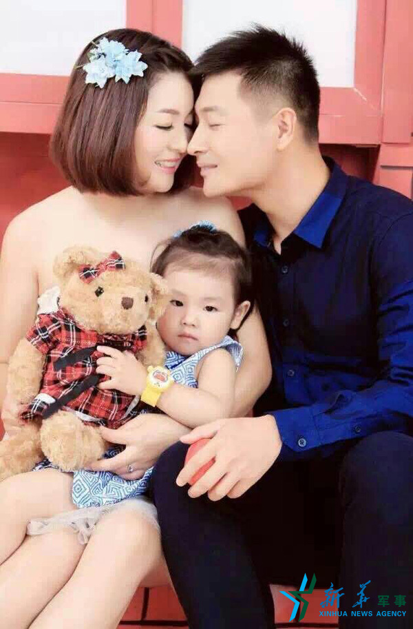 &uarr;資料圖片：張超一家三口合影。