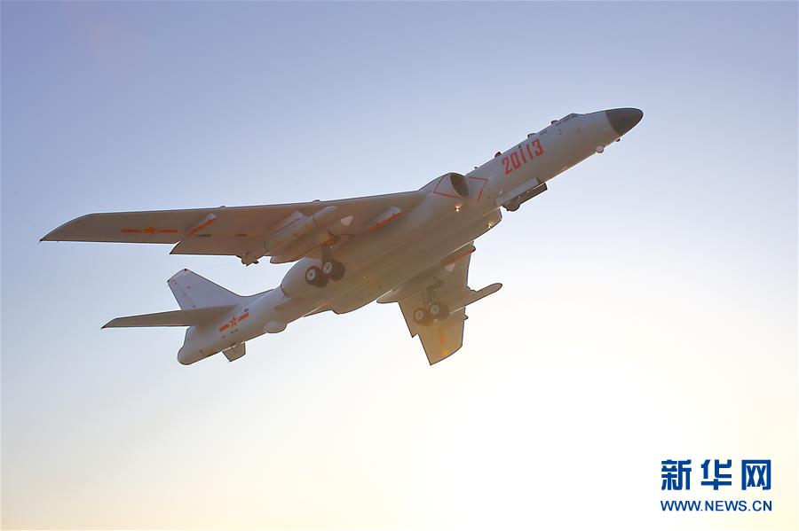 (圖文互動)(1)中國空軍編隊飛越對馬海峽赴日本海遠(yuǎn)洋訓(xùn)練