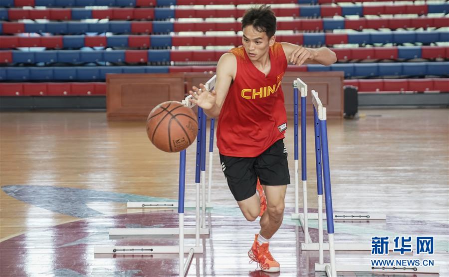 （軍運(yùn)會&middot;圖文互動）（8）從&ldquo;遲到者&rdquo;到世界冠軍&mdash;&mdash;記八一空軍五項(xiàng)隊(duì)隊(duì)員葉邦武（配本社同題文字稿）