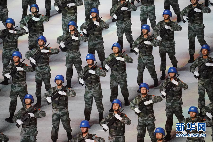 (新華全媒頭條·圖文互動(dòng))(5)和平之光閃耀軍運(yùn)——第七屆世界軍人運(yùn)動(dòng)會(huì)開幕式側(cè)記