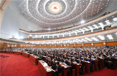 政府工作報告中，這些內(nèi)容與國防和軍隊建設息息相關