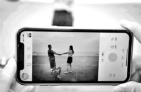 愛，是一個個無可替代日子的積累&mdash;&mdash;軍戀不易，唯你美好