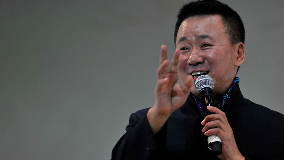 2月7日，卓林表演單口相聲《語言的魅力》