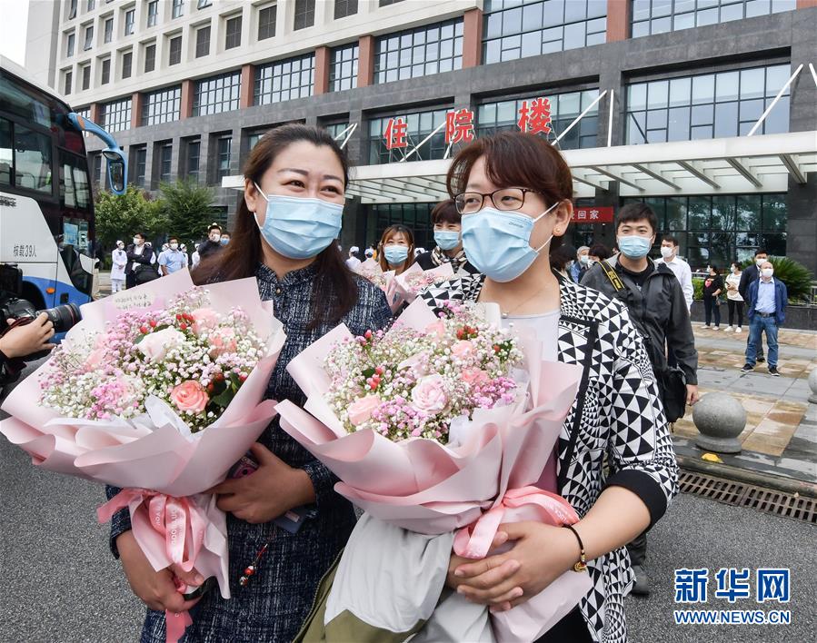 (社會(huì))(2)抗疫“戰(zhàn)友”重聚