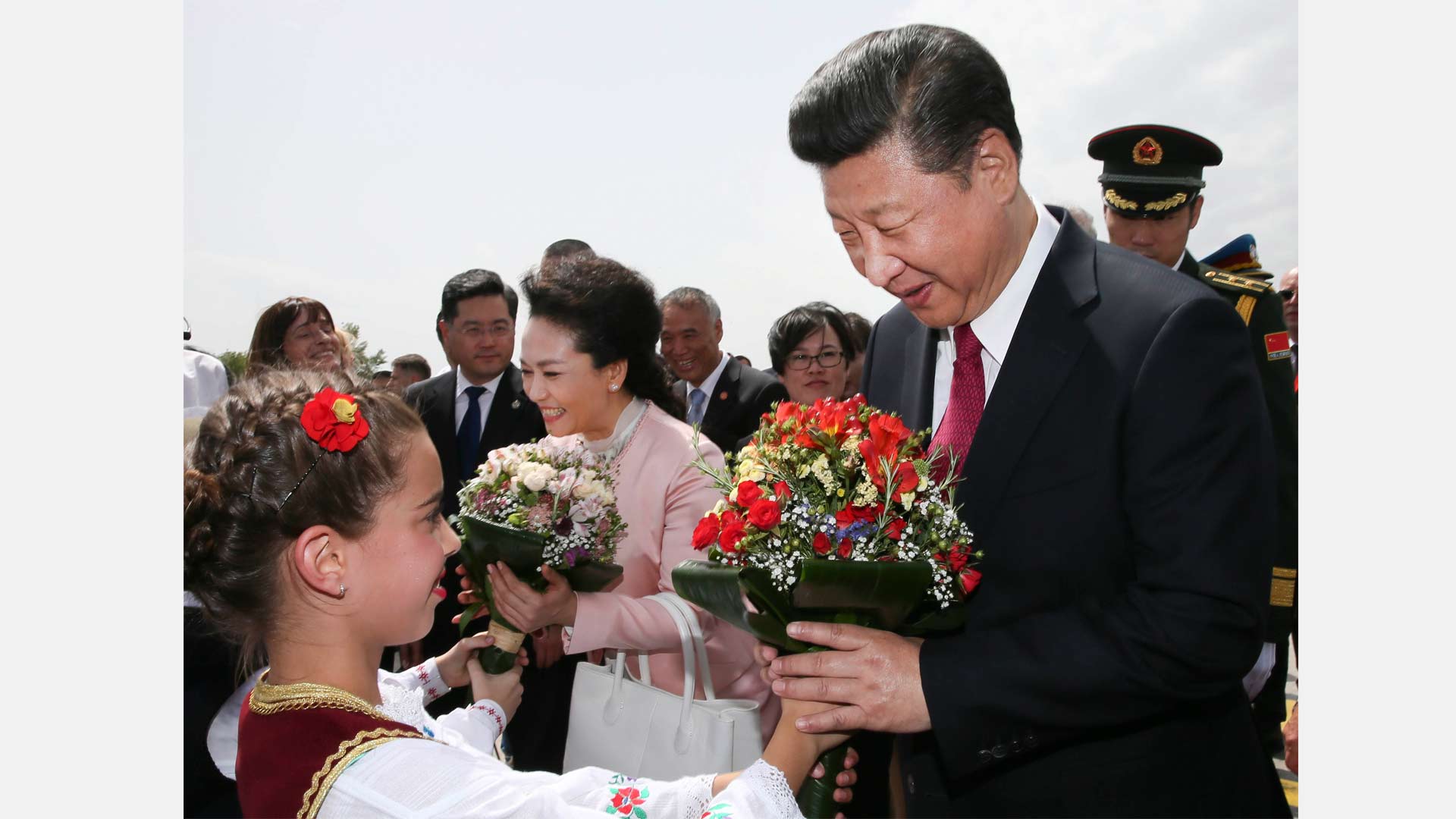 習(xí)近平抵達(dá)貝爾格萊德 開始對(duì)塞爾維亞共和國進(jìn)行國事訪問