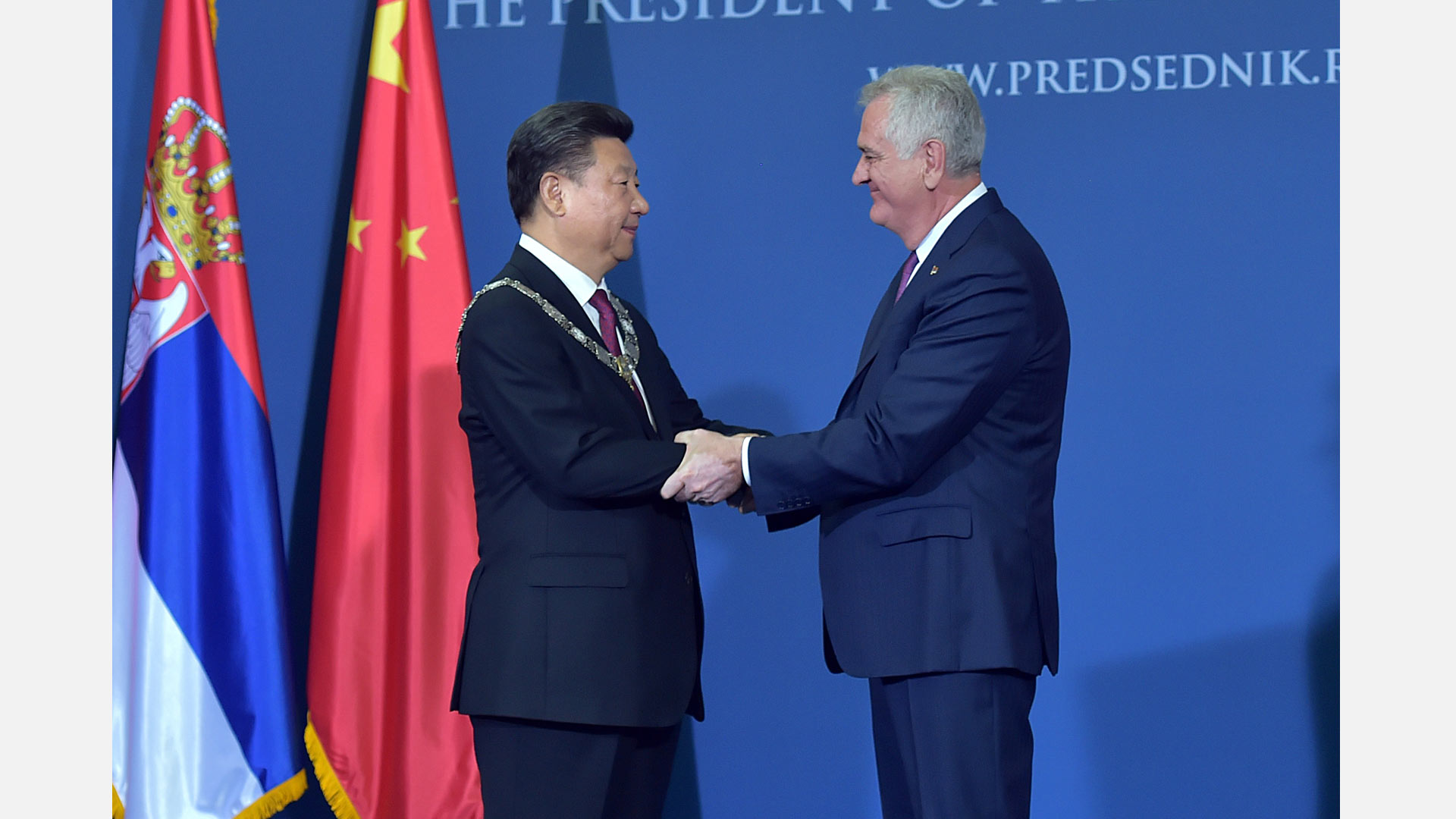 尼科利奇向習(xí)近平授予塞爾維亞最高級(jí)別勛章"共和國一級(jí)榮譽(yù)勛章"