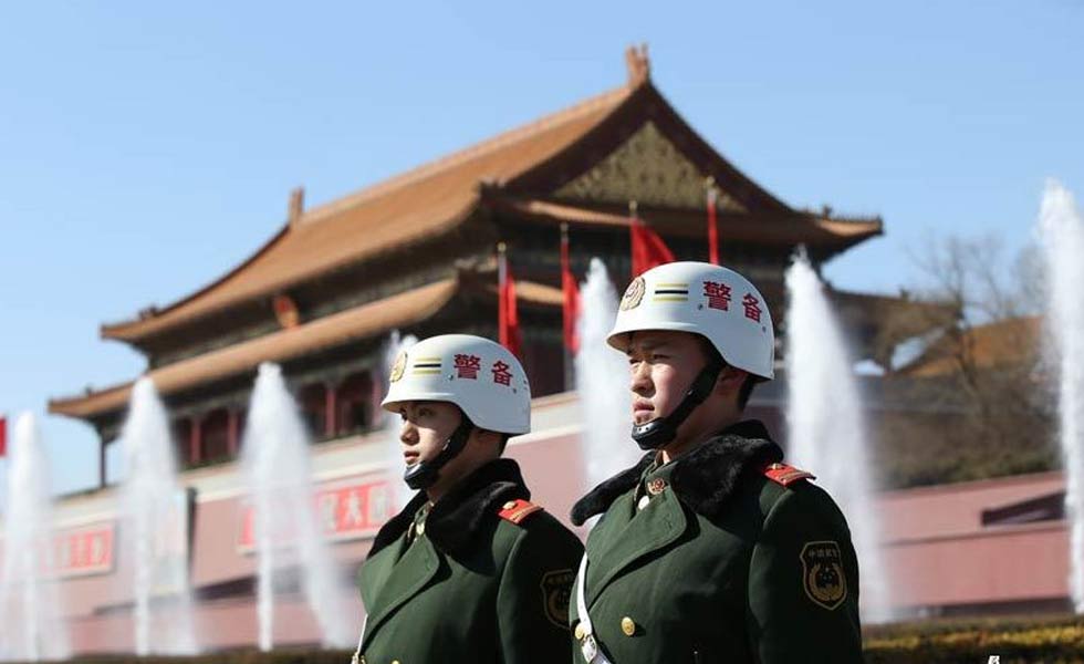 盤點(diǎn)守衛(wèi)兩會的&ldquo;帥哥型男&rdquo;