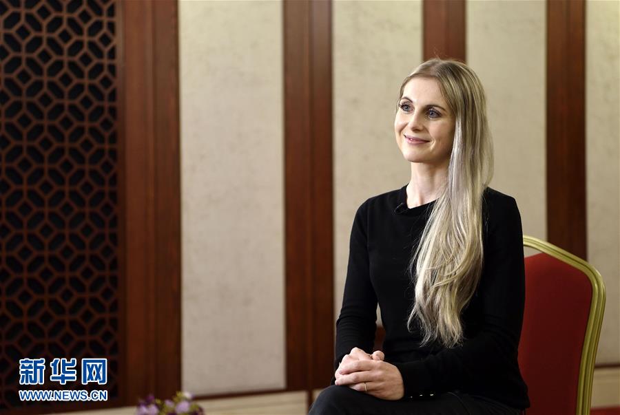 （圖文互動）（6）中國發(fā)展進(jìn)入新時(shí)代&mdash;&mdash;9名外籍語言專家眼中的十九大報(bào)告