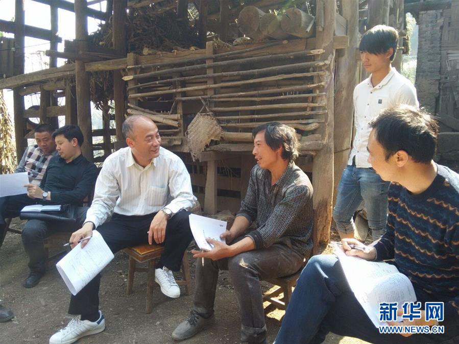 （新華全媒頭條&middot;十九大特別報(bào)道&middot;圖文互動）（12）再塑黨的形象的偉大工程&mdash;&mdash;中國共產(chǎn)黨自身建設(shè)的五年探索之路