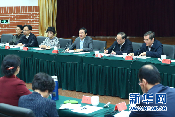 4月12日，中共中央政治局委員、中央書記處書記、中宣部部長劉奇葆在北京出席&ldquo;走向世界的中國兒童文學(xué)&rdquo;座談會并講話。 新華社記者丁海濤攝