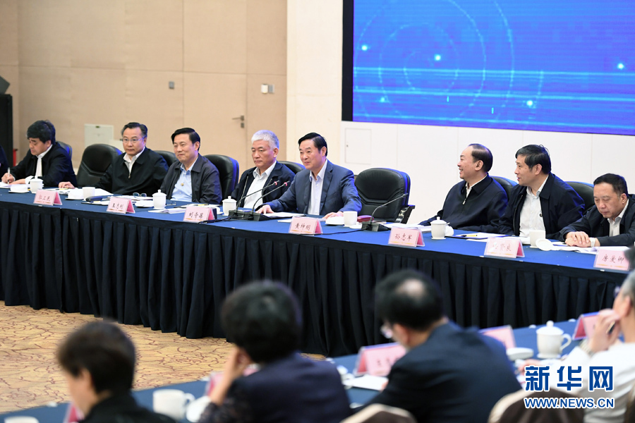 5月11日，中宣部在深圳召開(kāi)深化文化體制改革座談會(huì)。中共中央政治局委員、中央書(shū)記處書(shū)記、中宣部部長(zhǎng)劉奇葆出席會(huì)議并講話(huà)。 新華社記者張領(lǐng) 攝