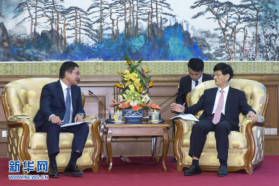 7月19日，中共中央政治局委員、中央政法委書(shū)記孟建柱在北京會(huì)見(jiàn)烏茲別克斯坦副總理庫(kù)奇卡羅夫。 新華社記者崔新鈺攝