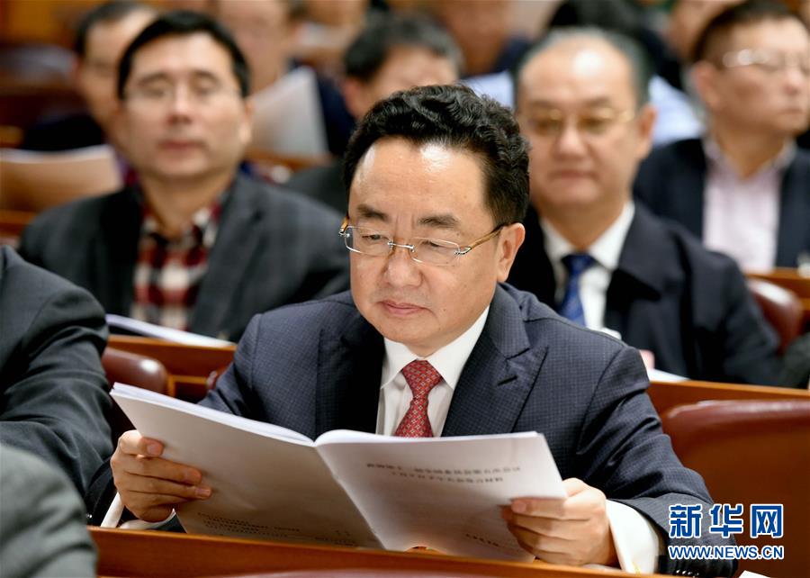 (兩會(huì)·履職影像記)(1)焦家良委員:傾聽(tīng)民意 反映民生