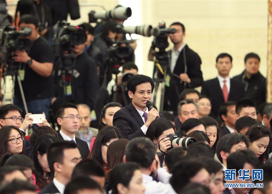 （兩會&middot;新華網(wǎng)）（2）李克強(qiáng)總理與中外記者見面