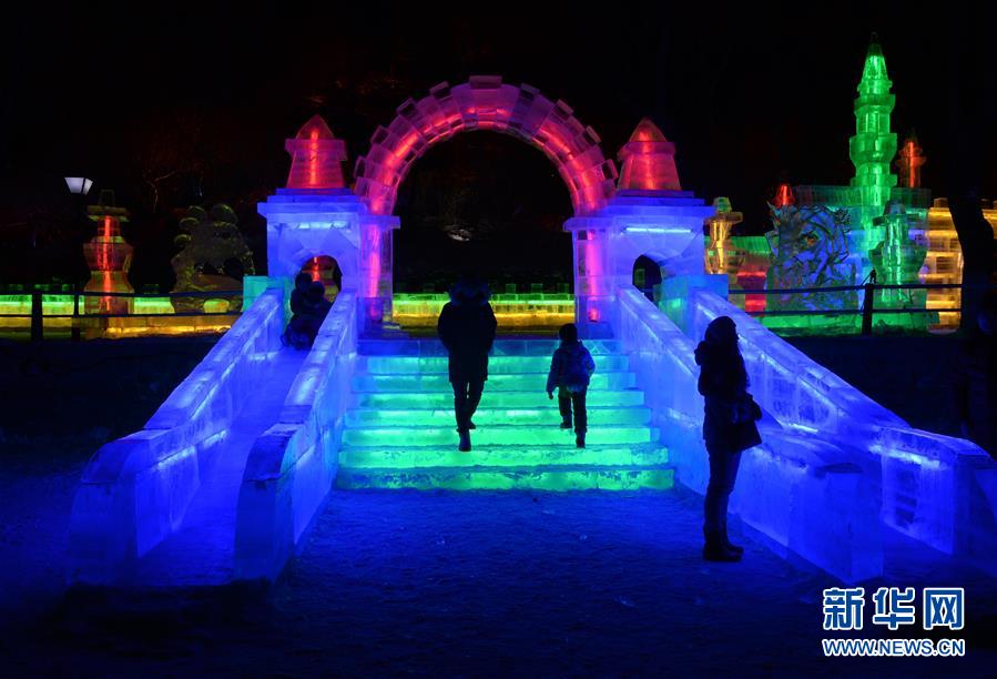 （社會）（10）&ldquo;炫彩&rdquo;冰雪節(jié)