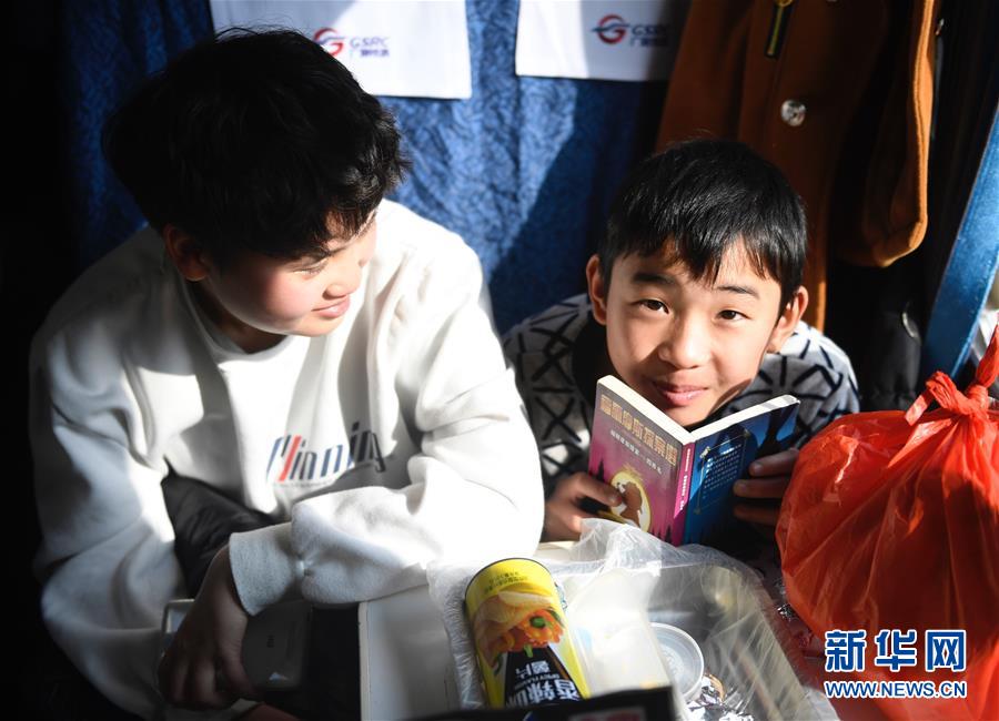 （關(guān)注春運(yùn)）（9）春運(yùn)中的&ldquo;萌寶寶&rdquo;