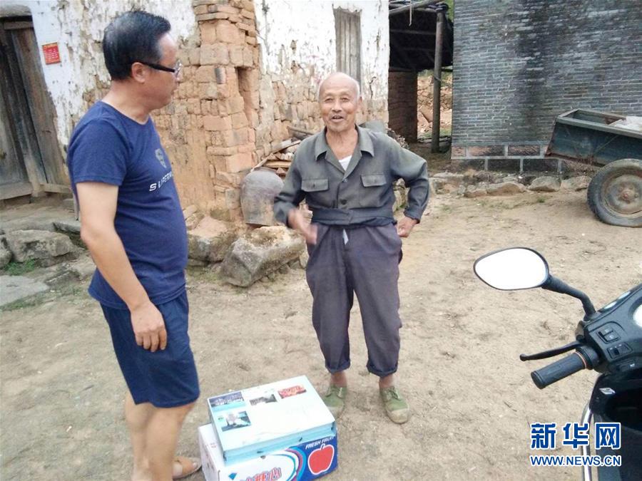 （新時代奮斗者&middot;圖文互動）&ldquo;他為扶貧耗盡了心血&rdquo;&mdash;&mdash;追記江西駐村扶貧干部胡學(xué)發(fā) 