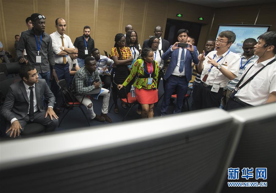 （社會）（3）13國&ldquo;老外&rdquo;進(jìn)&ldquo;高鐵駕校&rdquo;