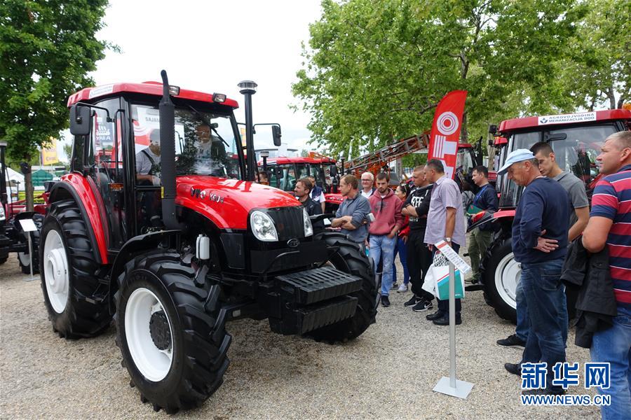 (新華全媒頭條·圖文互動(dòng))(4)共和國農(nóng)機(jī)工業(yè)“長(zhǎng)子”成長(zhǎng)記