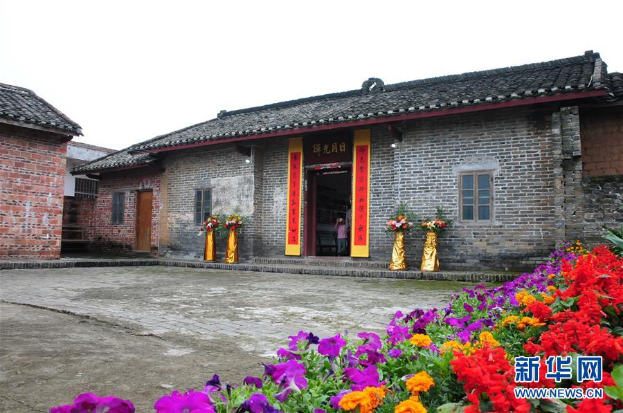 （為了民族復(fù)興&middot;英雄烈士譜&middot;圖文互動(dòng)）譚壽林：殺頭當(dāng)作風(fēng)吹帽　坐監(jiān)也要闖上天