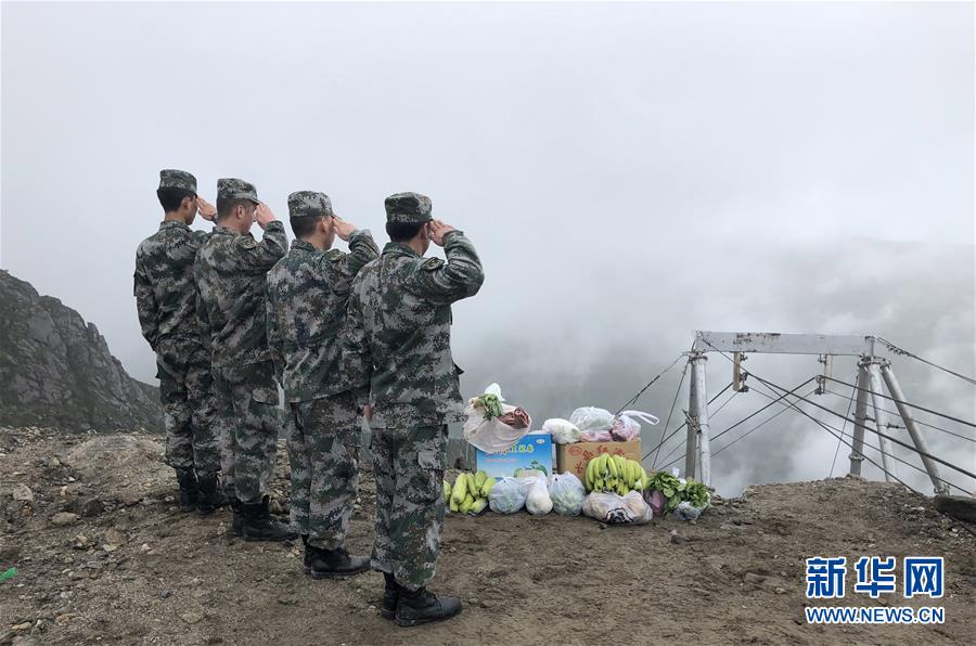 （圖文互動(dòng)）（9）特寫：&ldquo;八一&rdquo;禮物，飛向云端哨所