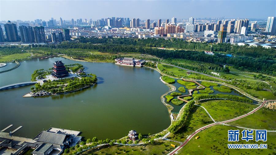 （壯闊東方潮 奮進(jìn)新時(shí)代&mdash;&mdash;慶祝改革開(kāi)放40年）（1）感受&ldquo;毛烏素&rdquo;的生機(jī)