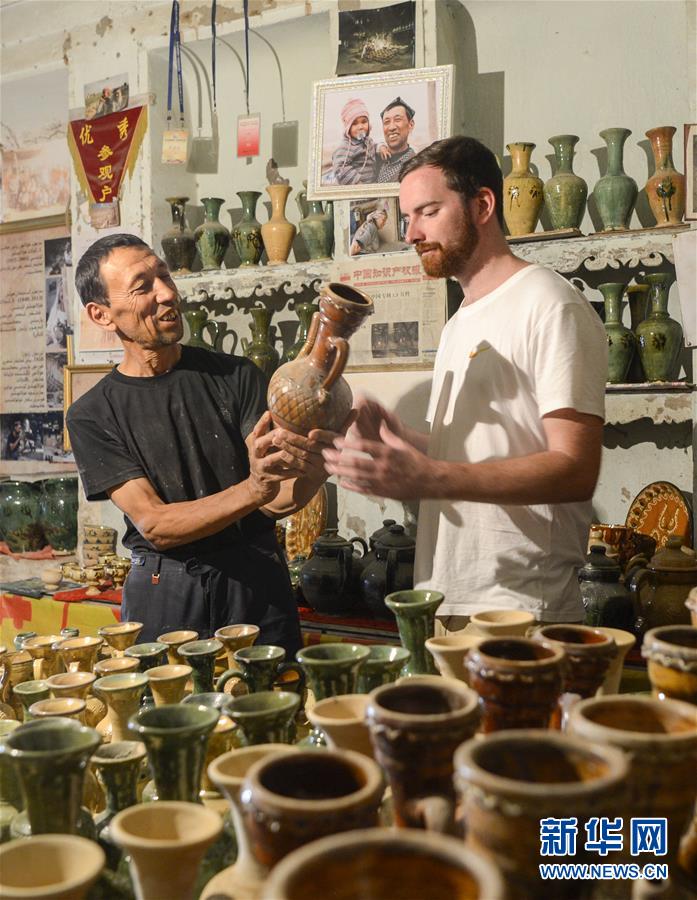 （新華全媒頭條&middot;圖文互動(dòng)）（1）去新疆！穿越古今絲綢之路