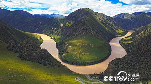 萬里長江第一灣就在這支管護隊的巡護區(qū)內(nèi)。