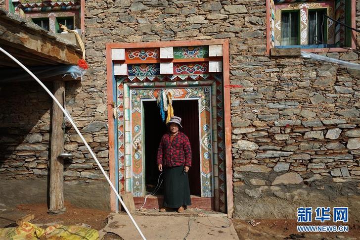 （圖文互動）（4）日子繼續(xù)好好過&mdash;&mdash;探訪金沙江堰塞湖四川安置點(diǎn)