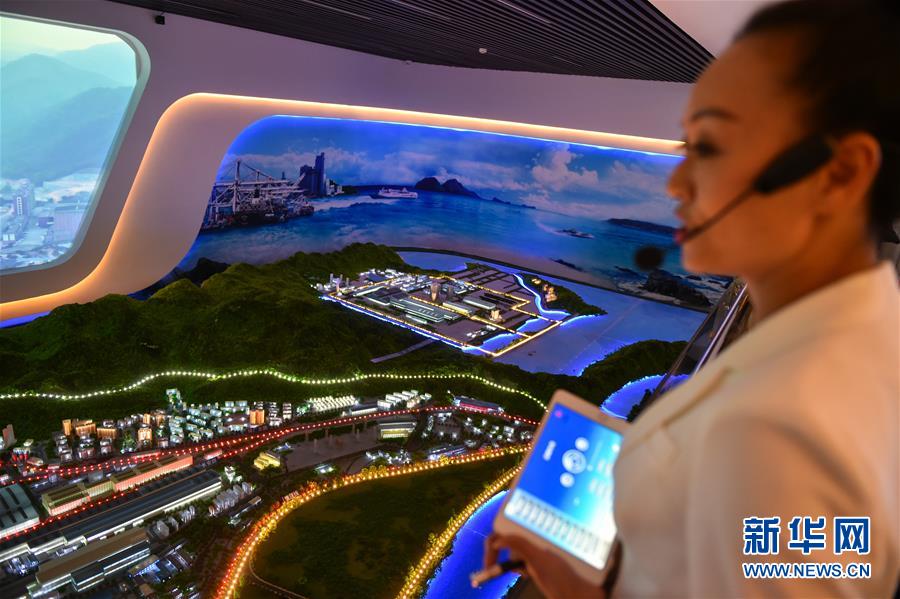 (在習(xí)近平新時(shí)代中國(guó)特色社會(huì)主義思想指引下·慶祝改革開(kāi)放40周年·綠色發(fā)展)(新華全媒頭條·圖文互動(dòng))(1)綠色發(fā)展:書(shū)寫(xiě)在中國(guó)大地上的美麗畫(huà)卷