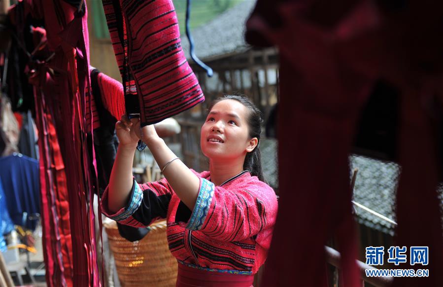 (輝煌60年·壯美新廣西·圖文互動)(8)和睦相處一家親 攜手并進謀發(fā)展——廣西民族團結(jié)發(fā)展觀察