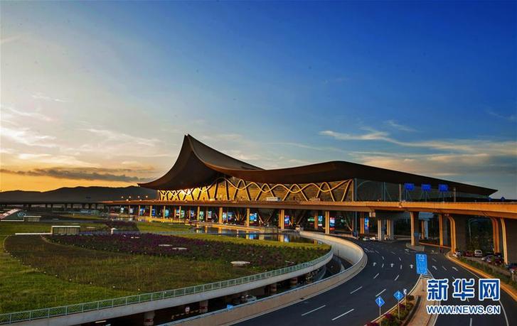 （百城百縣百企調(diào)研行&middot;圖文互動）（3）搭起連接南亞東南亞的七彩之橋&mdash;&mdash;昆明加快建設(shè)區(qū)域性國際中心城市