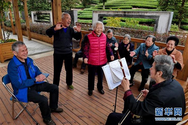 （新華全媒頭條&middot;&ldquo;改革開(kāi)放40年&rdquo;變遷走筆&middot;圖文互動(dòng)）（13）活力的迸發(fā)&mdash;&mdash;改革開(kāi)放40年變遷系列述評(píng)社會(huì)篇