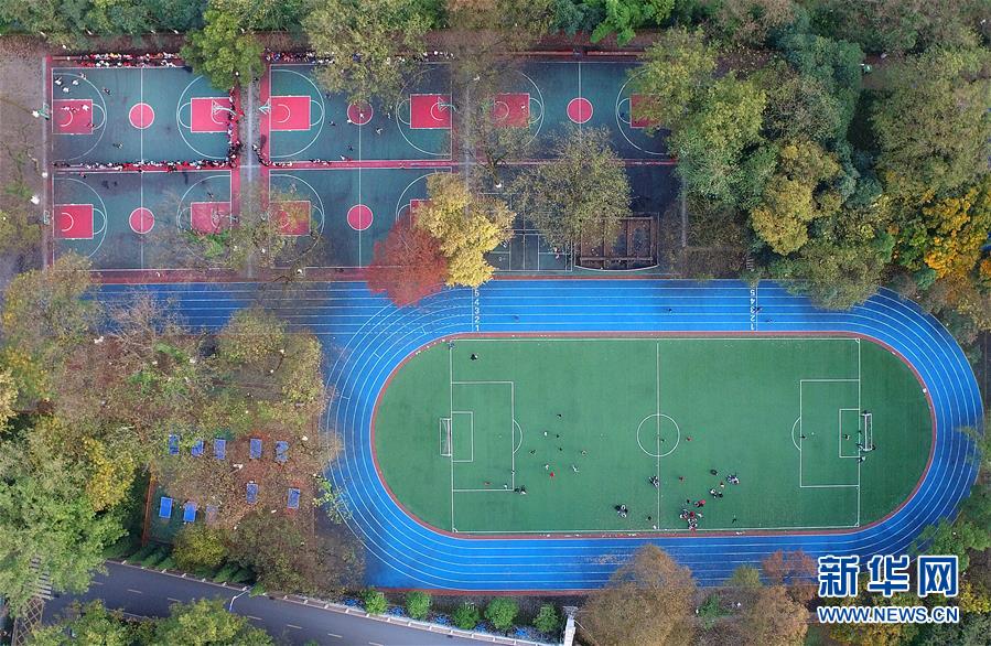 (慶祝改革開(kāi)放40周年基層行·學(xué)校篇·圖文互動(dòng))(3)白鷺洲中學(xué)40年:書(shū)院教育的時(shí)代探索